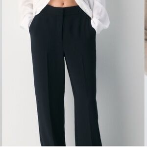 Aritzia Effortless Pant
